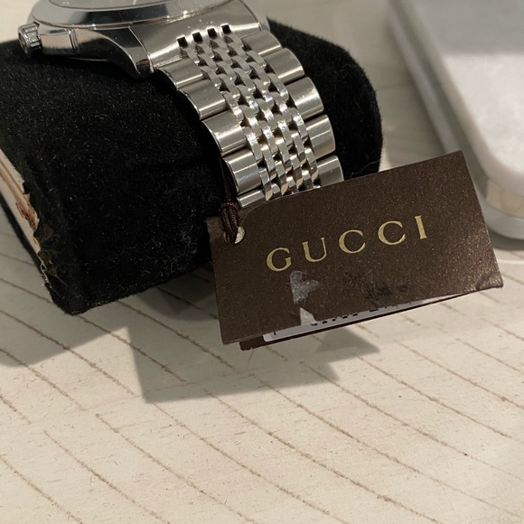 Gucci G-Timeless Quartz Men's Watch - Picture 6 of 6